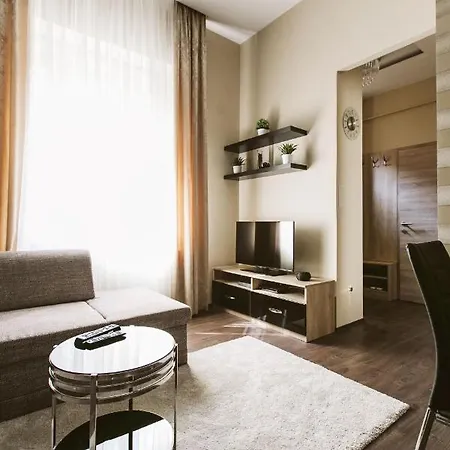 A_or_ B_luxflat_2br_2ba_vaci Street Budapeste